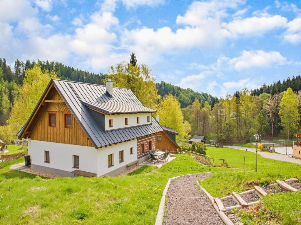 Holiday Home in aclé by Family Ski Park — photo 1