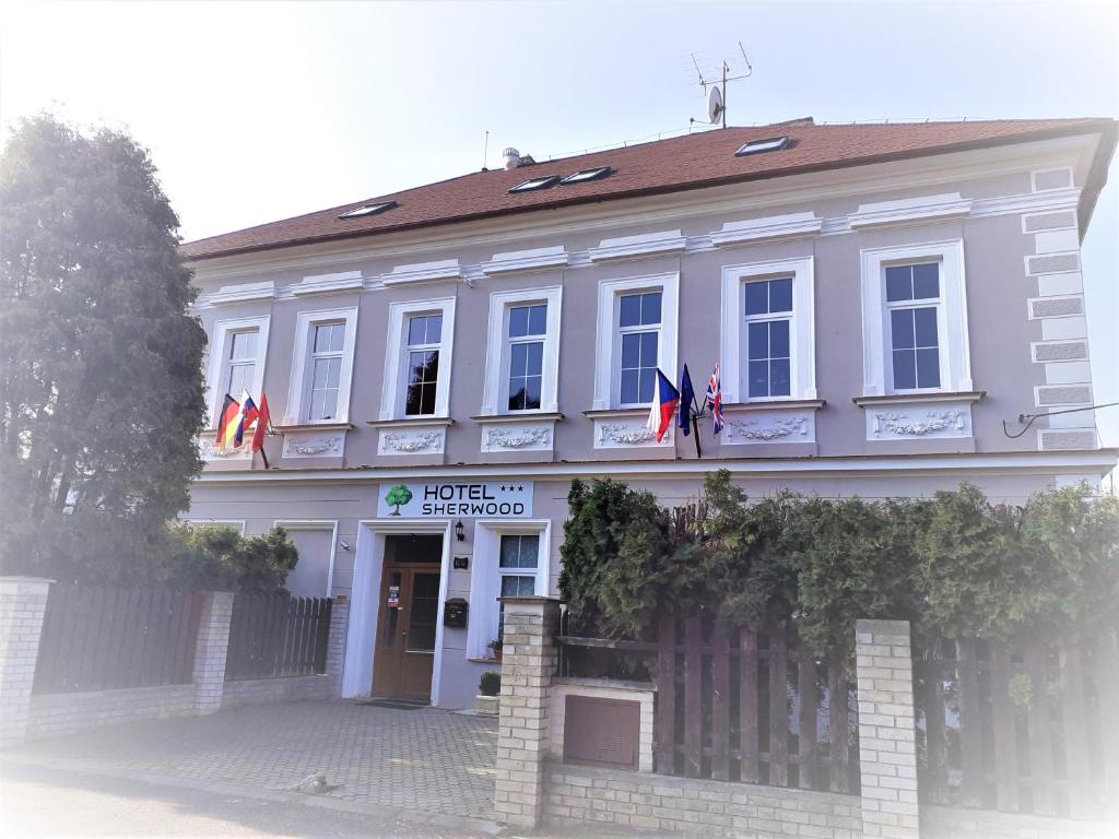 Sherwood Hotel Vojkovice nad Ohří — photo 1