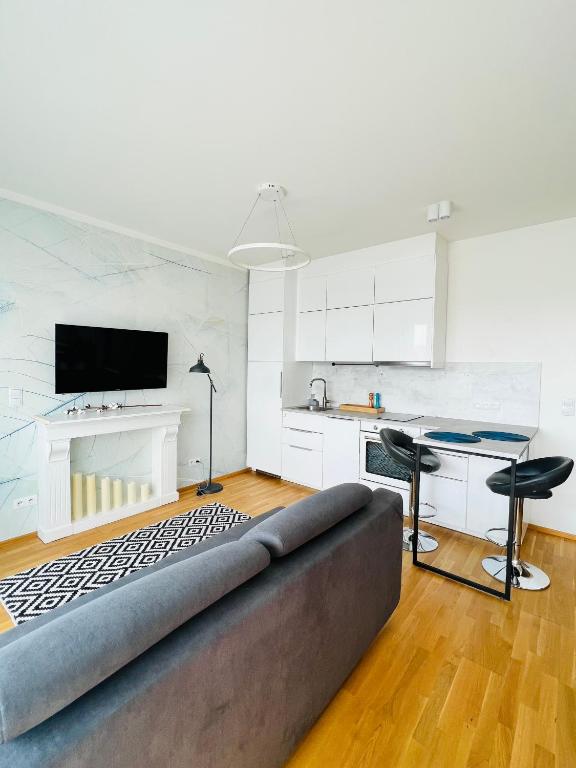 White Pearl Studio with parking in Holešovice — photo 1