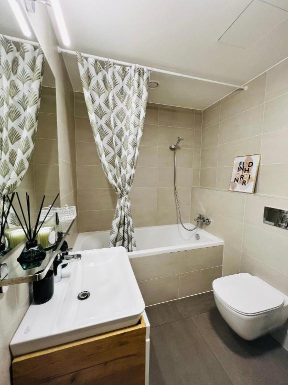 White Pearl Studio with parking in Holešovice photo 3
