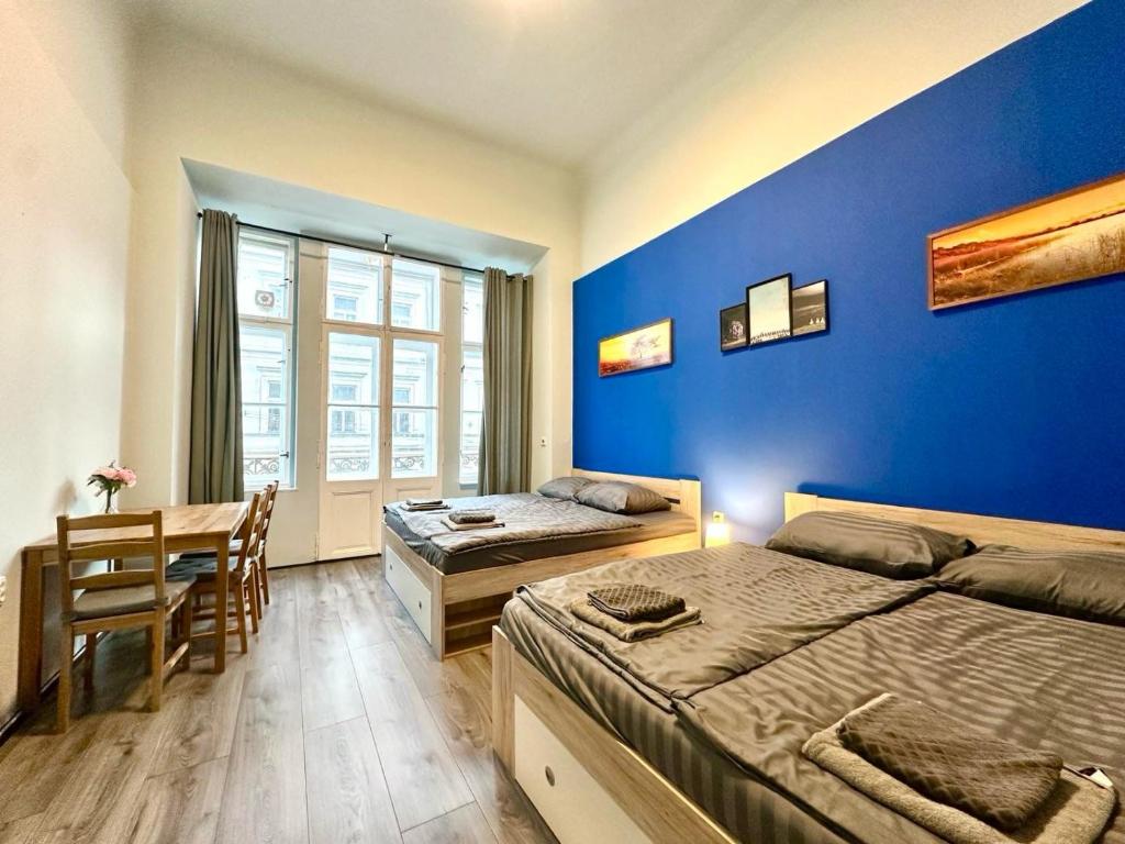 Large Historic Home by Charles Bridge & Parking photo 2