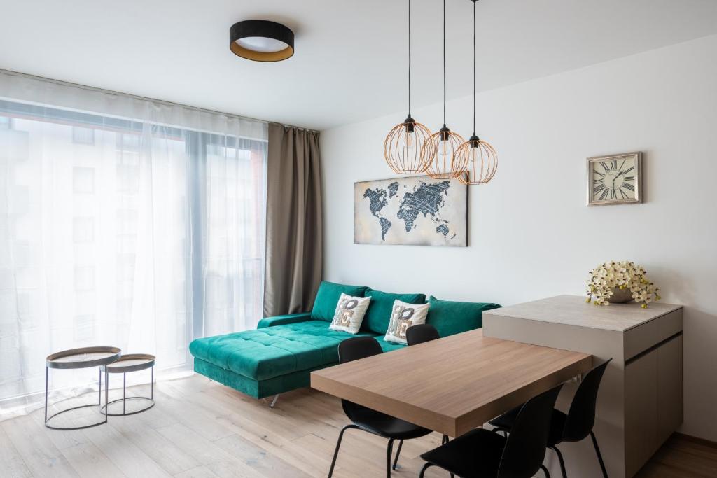 Jay Apartments — photo 1