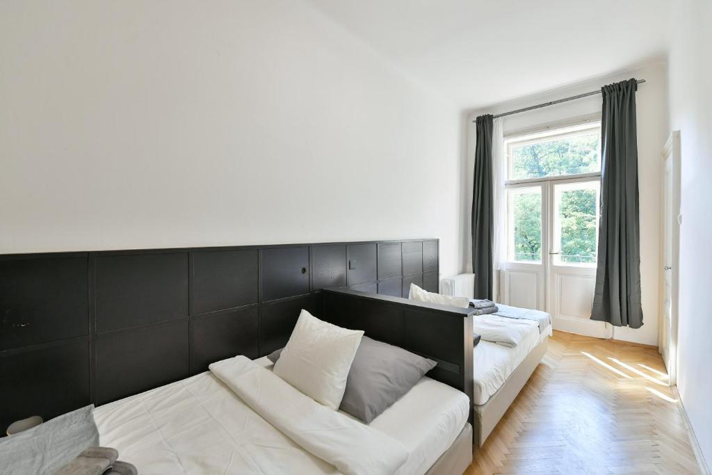 WSP Petrin Garden Apartments photo 2