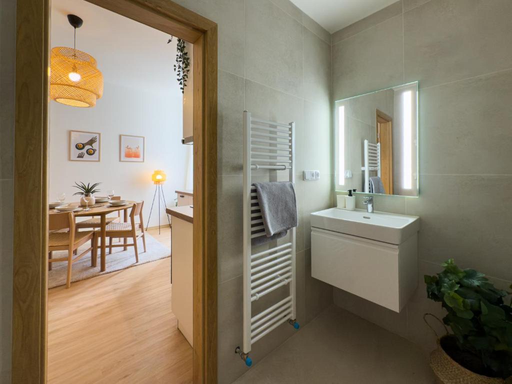 100m2 Wenceslas Comfort, 3BDR with Netflix photo 3