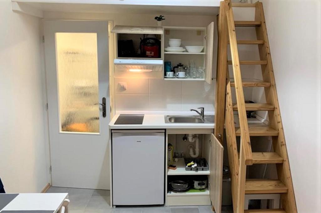 Side Street Apartments photo 3