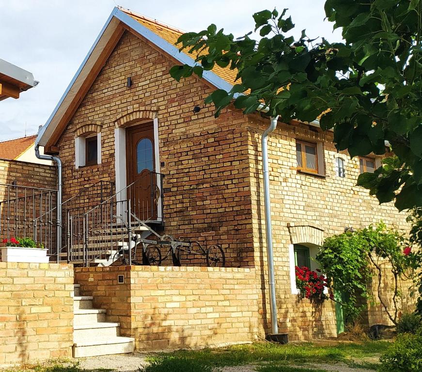 Starý dvůr pod Pálavou - Sýpka — photo 1