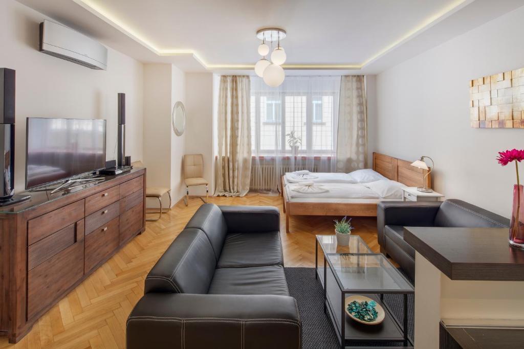 Selinor Old Town Apartments — photo 1