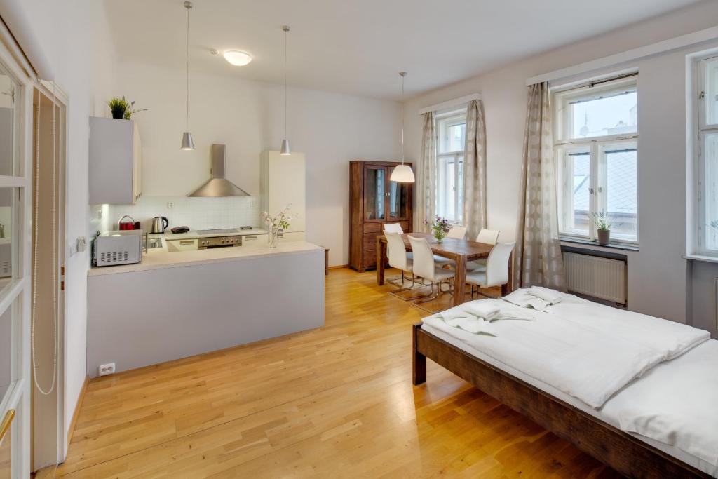 Selinor Old Town Apartments photo 2