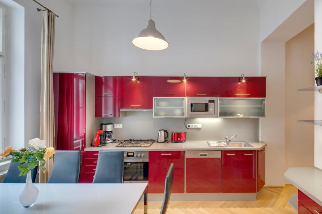 Selinor Old Town Apartments photo 3