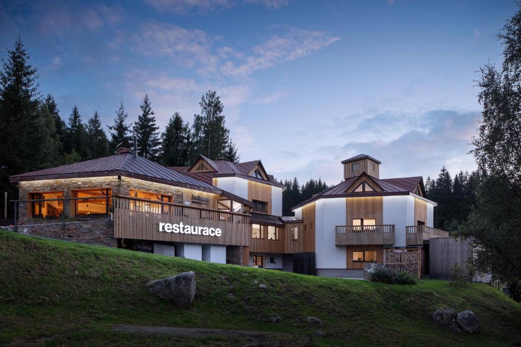 Ski & Spa hotel BELLEVUE — photo 1