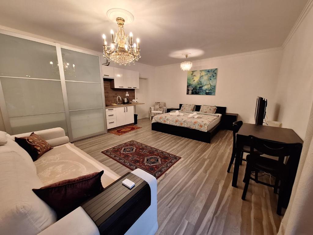 Spacious Suite - KindStay Suites Prague Airport — photo 1