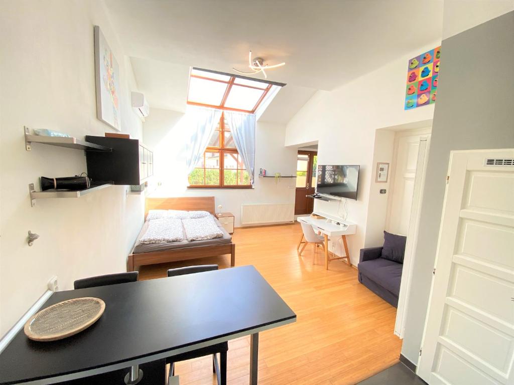 Booking.com: Hotels in Prague. Book your hotel now! — photo 1