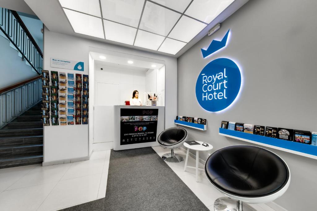 Royal Court Hotel photo 2
