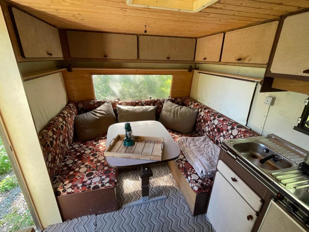 Wolfsden Vlčí doupě - karavan v přírodě photo 3