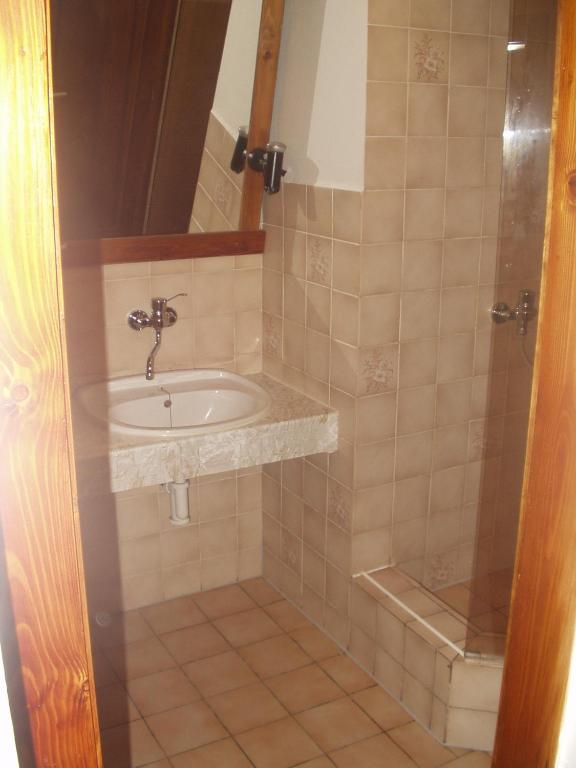 Woodhouse photo 3