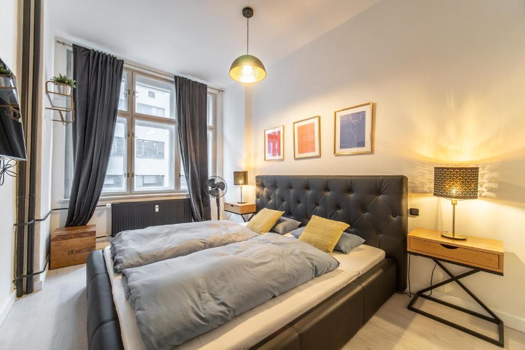 Sunny Central Apartment on Wenceslas Square by easyBNB photo 2