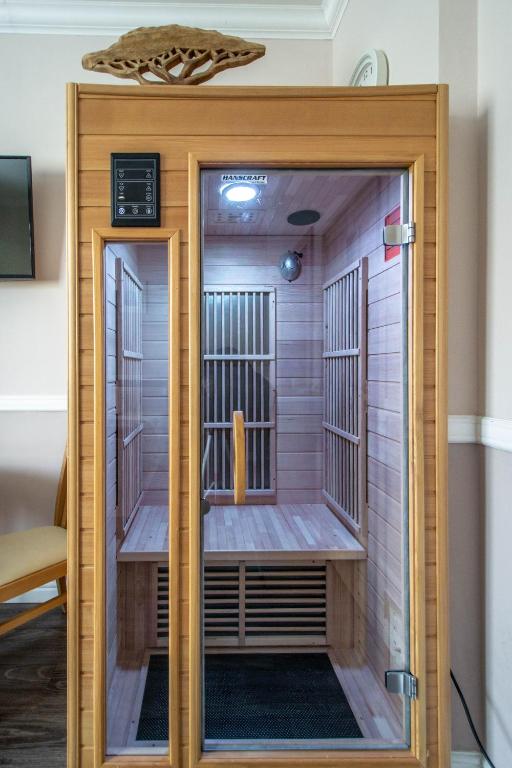 Champagne Studio with Sauna photo 3