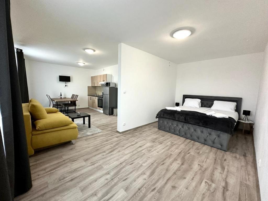 Sky apartments 508 — photo 1