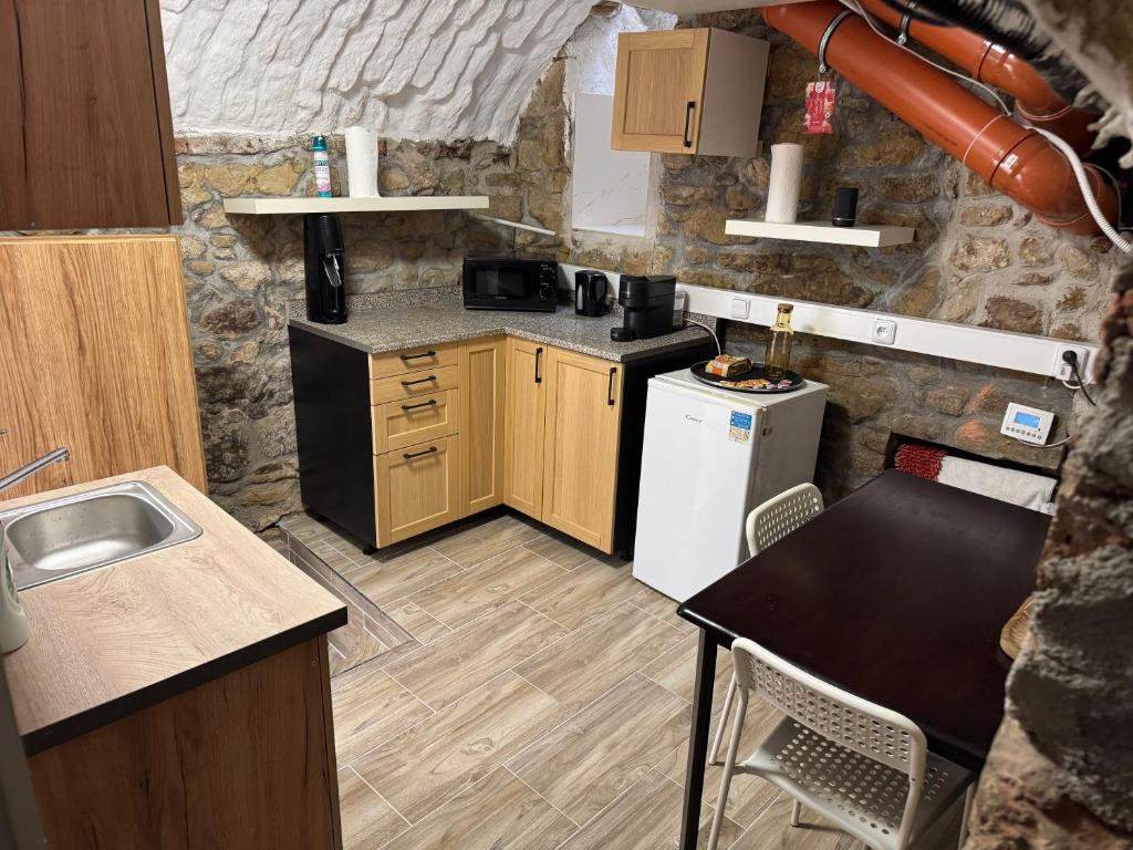 Suterénní apartmán na Hejtmánce u letiště v Mladé Boleslavi — photo 1