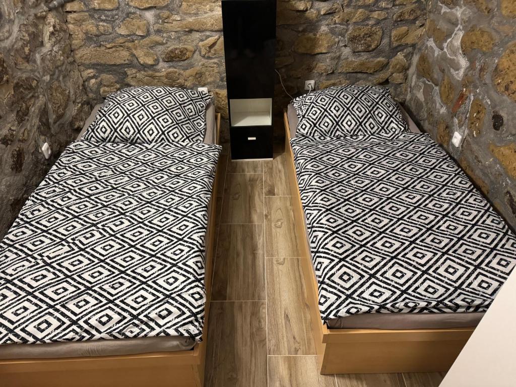 Suterénní apartmán na Hejtmánce u letiště v Mladé Boleslavi photo 2