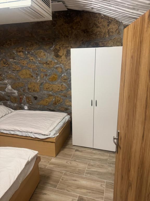 Suterénní apartmán na Hejtmánce u letiště v Mladé Boleslavi photo 3