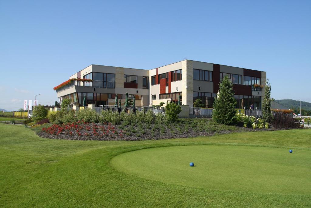 Hotel Beroun Golf Club photo 2