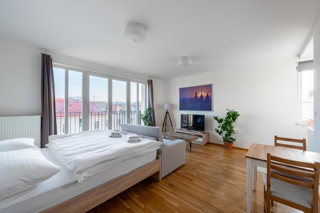 Sunny Safron apartment photo 2