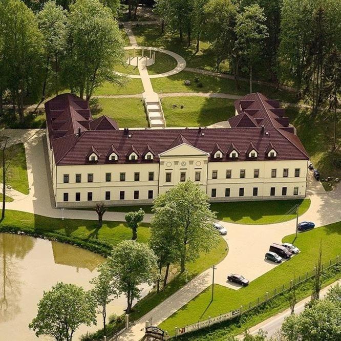 Zámek Kamenný Dvůr — photo 1