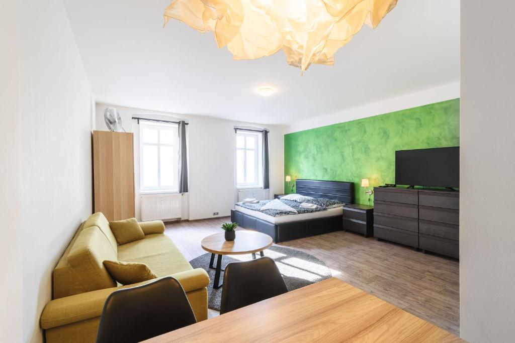 Pilsner Apartments — photo 1