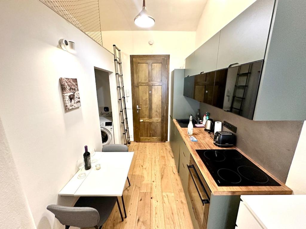 Super central Prague apartment SUPERHOST 5 stars photo 3