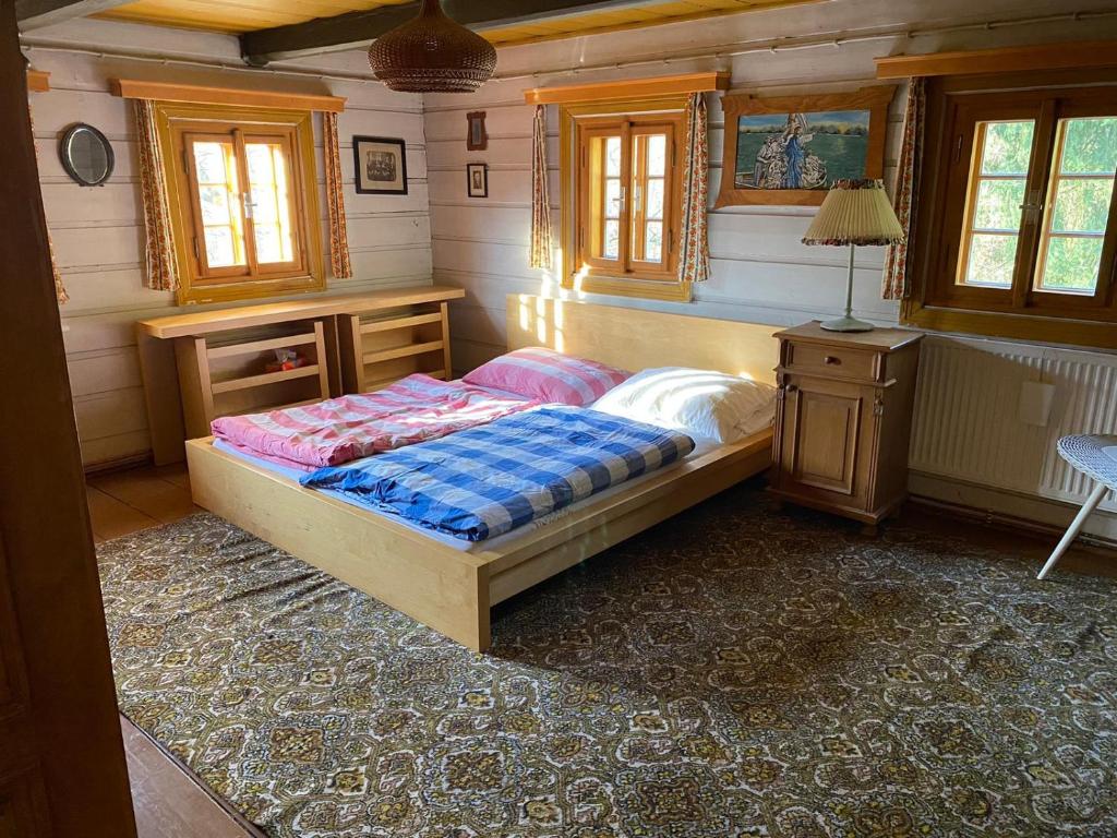 Roubenka u potoka Jizerské hory photo 2