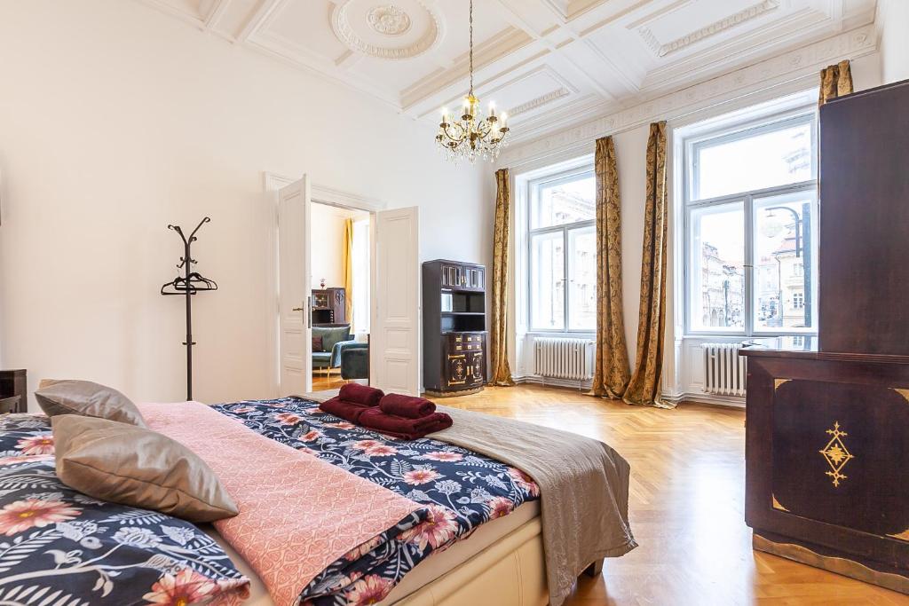 Royal Apartment by Charles Bridge view of Saint Nicholas Church photo 2