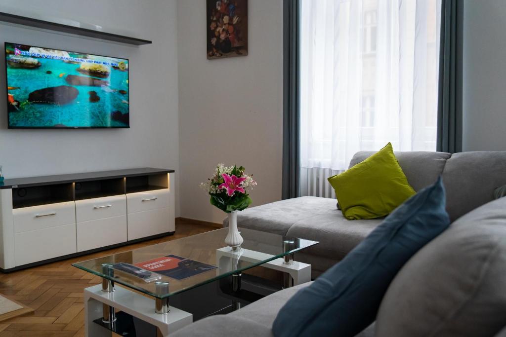 Top class apartments in Carlsbad Bulharska street — photo 1