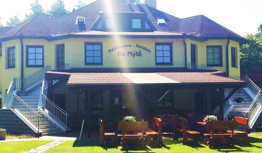 Penzion - Restaurace Na Mýtě — photo 1