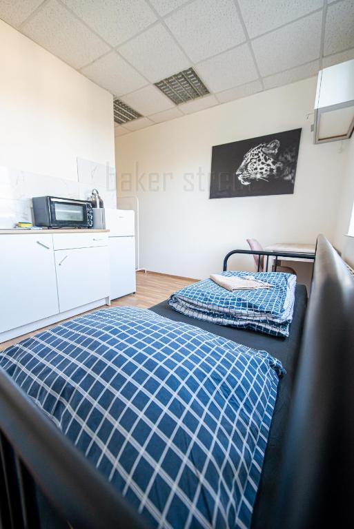Snug room close to metro Palmovka — photo 1