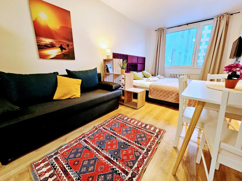 TERRACE-VIEW PRAGUE APARTMENTS for Business & Leisure — photo 1