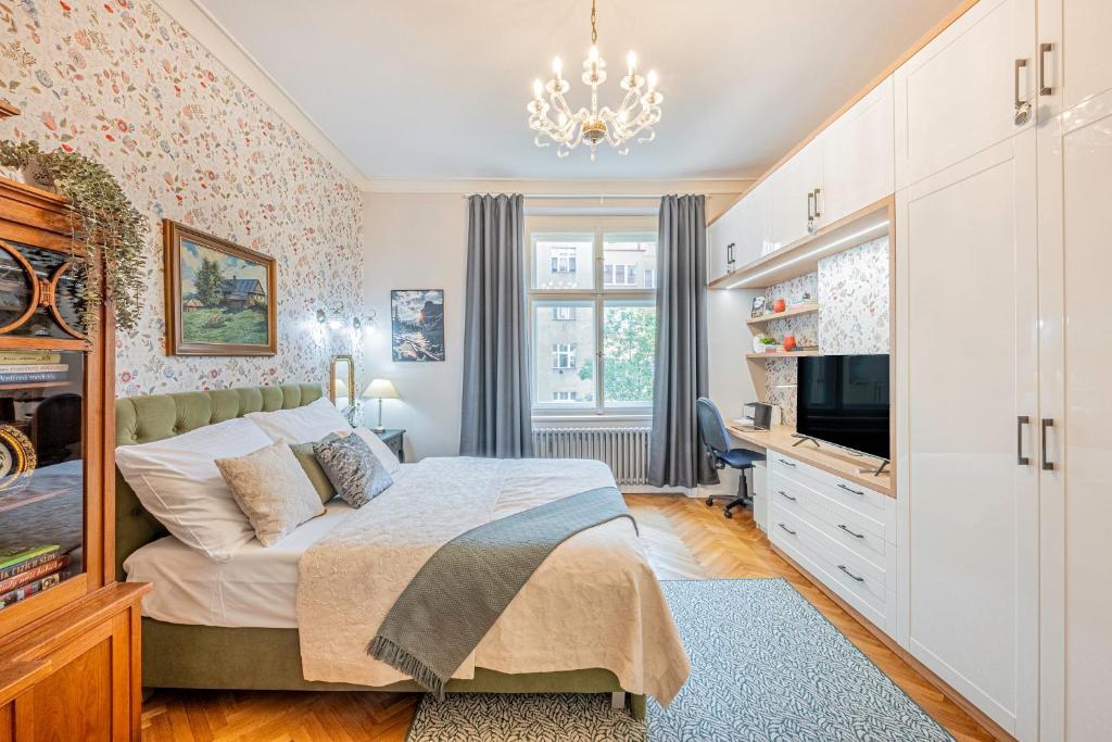 Prague Days - Apartment with 2 Bedrooms and 2 Balconies in Vinohrady photo 3