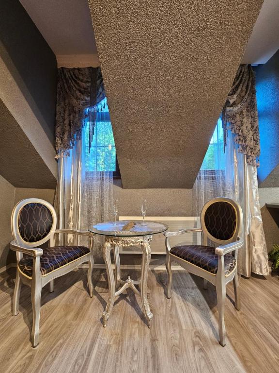 Romantic Apartment Deluxe in Karlovy Vary City Centre photo 2