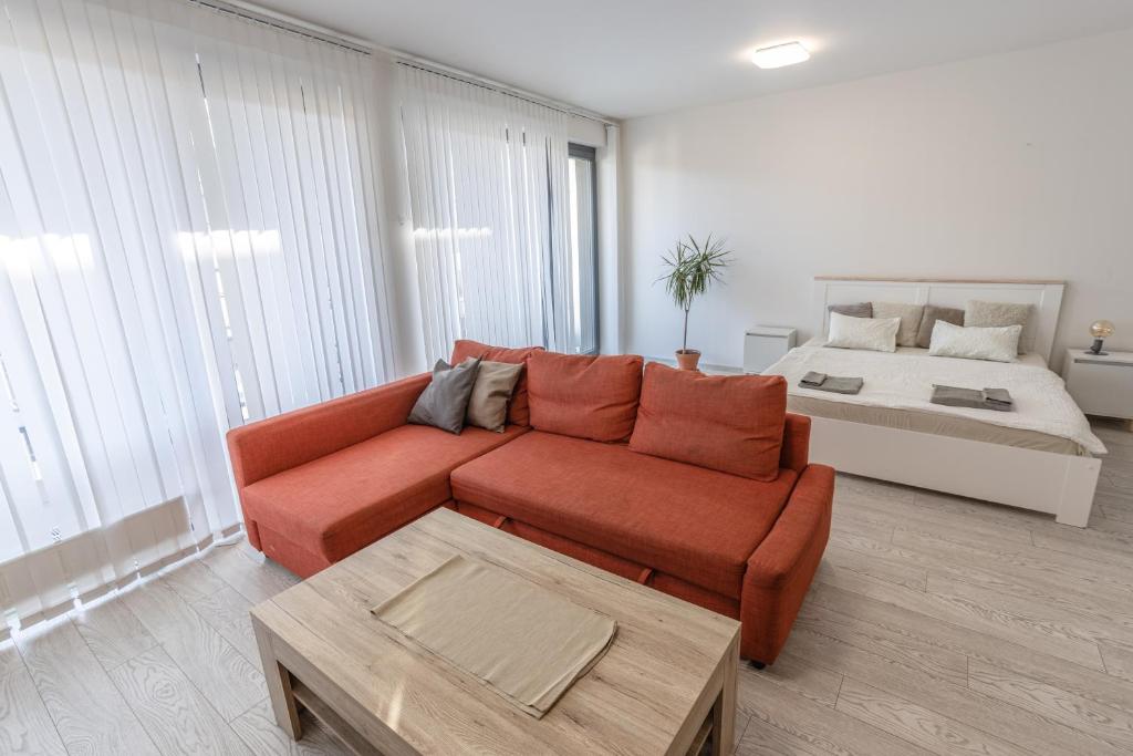 Spacious Terrace Apartment with free private parking photo 2
