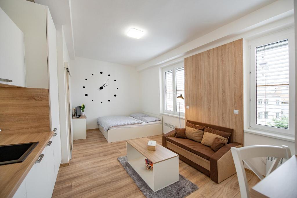 Soho apartment photo 2