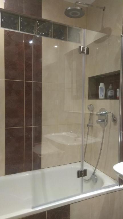 Old Summer House with renovated bathroom photo 3