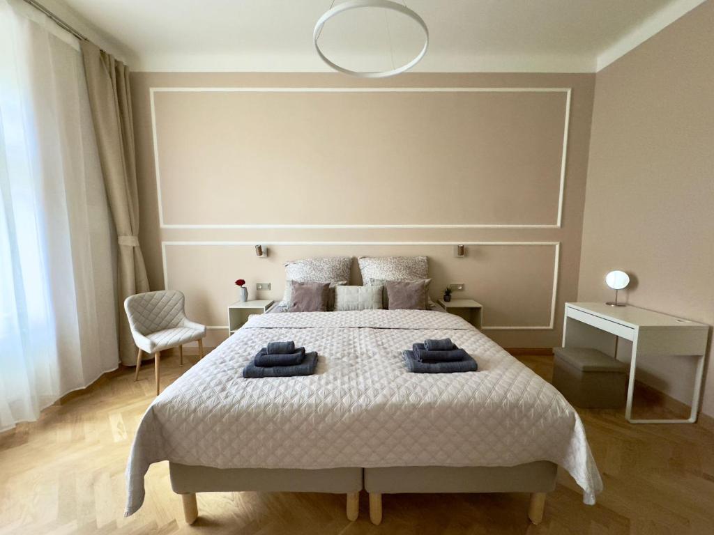 Royal Crown Apartment photo 2