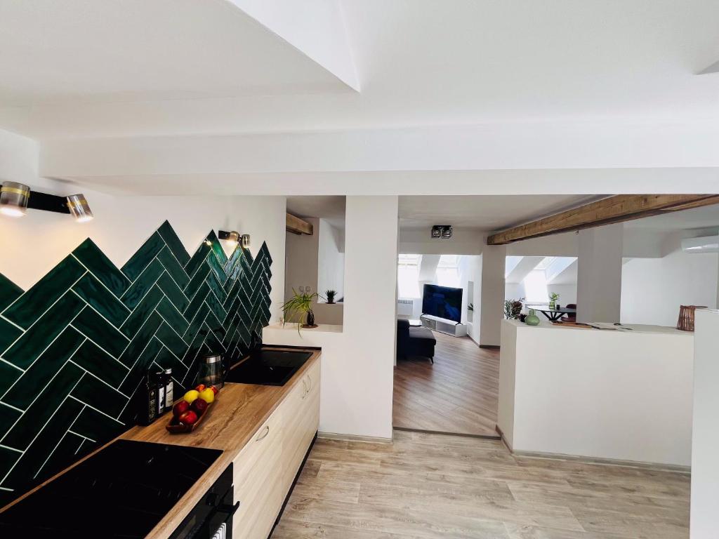 The Mountain Sky Apartment - prostorný loft 198 m2 s lesem za okny vhodný pro rodiny s dětmi photo 2