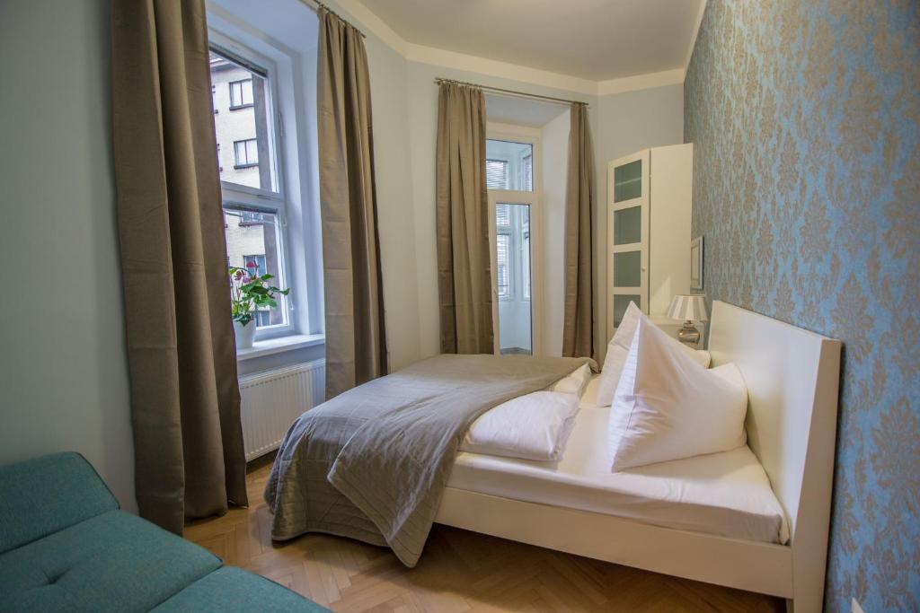 Royal Apartment with Sauna and Billiards photo 2