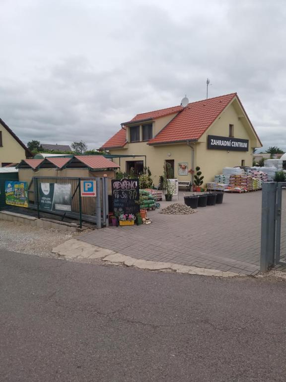 Garden apartments — photo 1