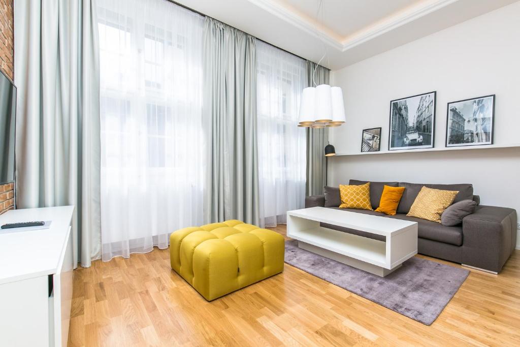 TOP location OLD town brand new 2BD apartment — photo 1