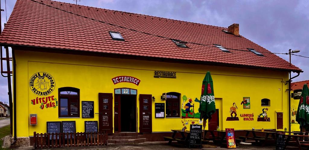 Hrusická restaurace a penzion — photo 1