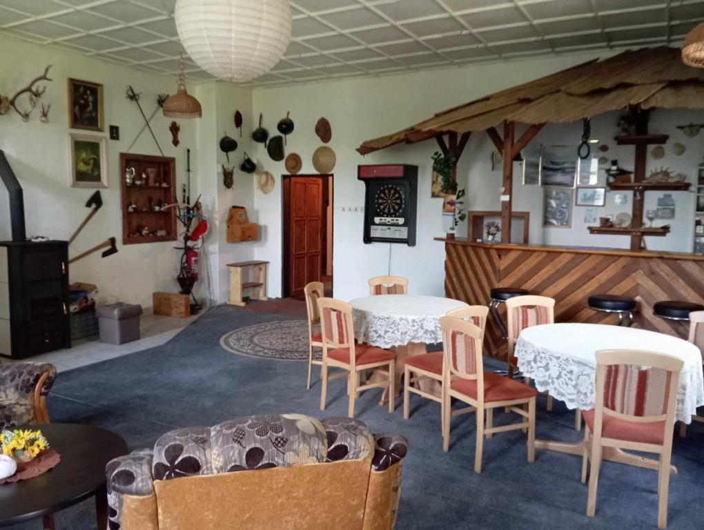 Stará škola - penzion - celý komplex- 10 lůžek — photo 1