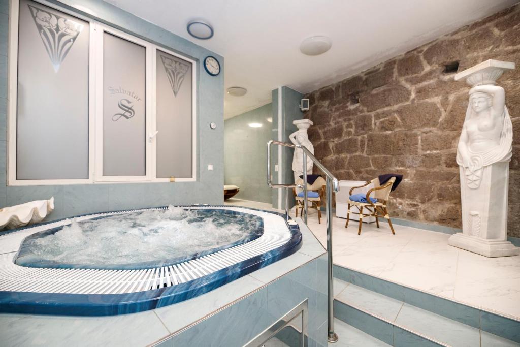 Salvator Hotel photo 3