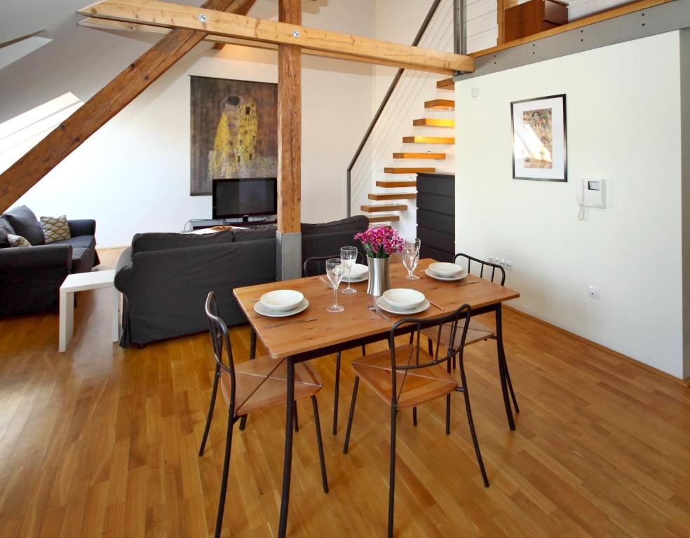 River View Residence photo 3